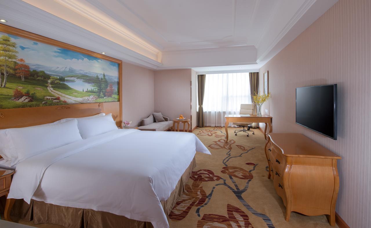 Vienna Hotel Shanghai Fengxian South Bridge Jinhai Road エクステリア 写真